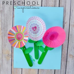 spring flower kid crafts - crafts for kids - kid craft -#kidscraft #preschool #craftsforkids amorecraftylife.com