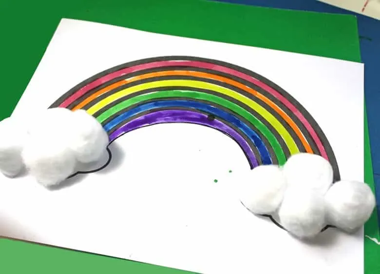 rainbow crafts - crafts for kids- kid crafts - amorecraftylife.com #preschool #kidscraft #craftsforkids 