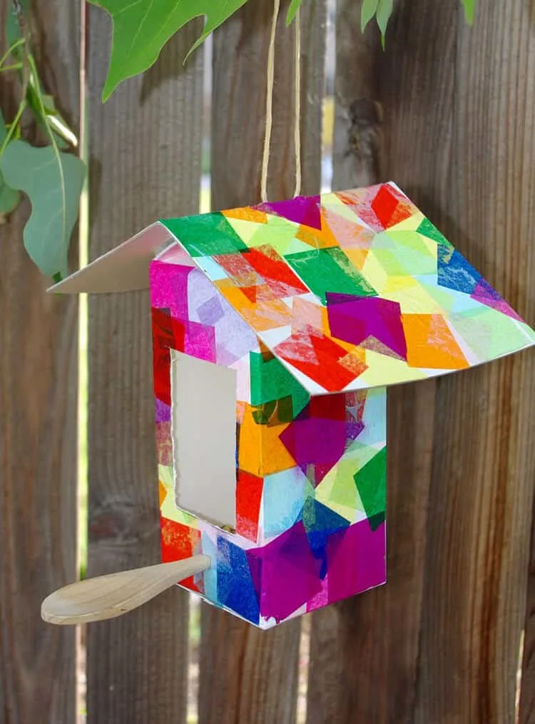 Recycled Kid Craft - amorecraftylife.com #preschool #craftsforkids #crafts #kidscraft