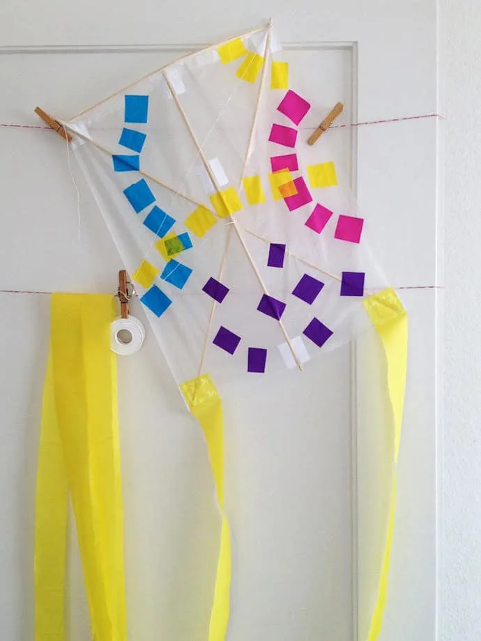 lets go fly a kite diy - craft - kite crafts for kids- spring kid crafts-  kid crafts - amorecraftylife.com #preschool 