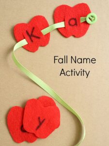 apple activity fall activity - kid activity #preschool #craftsforkids amorecraftylife.com