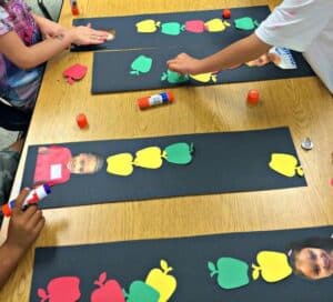 apple activity fall activity - kid activity #preschool #craftsforkids amorecraftylife.com
