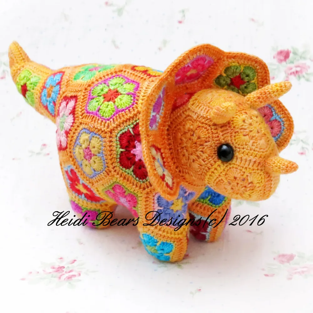 dinosaur crochet pattern - crochet pattern pdf - amorecraftylife.com #crochet #crochetpattern #amigurumi 