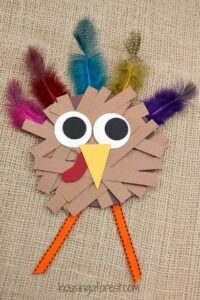 turkey craft for preschoolers - fall kid craft - thanksgiving kid craft - acraftylife.com #kidscraft #craftsforkids #preschool