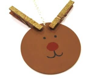 Rudolph Ornament - Christmas kid craft - rudolph craft - - amorecraftylife.com #kidscraft #craftsforkids #preschool #crafts #christmas #tutorial