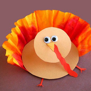 turkey kid craft - fall kid craft - thanksgiving kid craft - amorecraftylife.com #kidscraft #craftsforkids #preschool