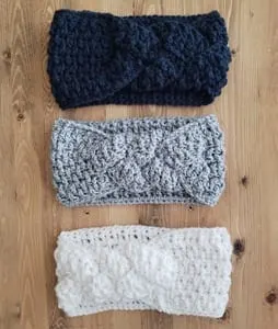 headband crochet pattern- ear warmer crochet pattern pdf - amorecraftylife.com #crochet #crochetpattern