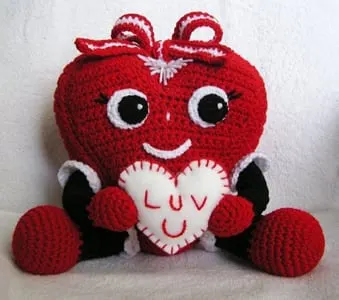 heart crochet pattern- crochet pattern pdf - valentines day pattern- amorecraftylife.com #heart #crochet #crochetpattern