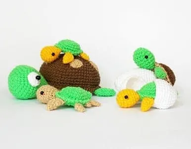 beginner amigurumi crochet pattern- crochet pattern pdf - amigurumi amorecraftylife.com #crochet #crochetpattern