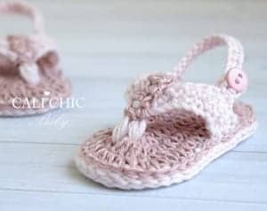 baby sandals crochet pattern - baby shoes crochet patterns - baby booties - baby gift - crochet pattern pdf - amorecraftylife.com #crochet #crochetpattern #baby