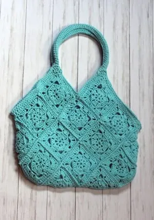 market bag crochet pattern- tote crochet pattern pdf - grocery bag - beach bag - amorecraftylife.com #crochet #crochetpattern