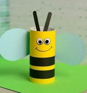 Bee Kid Crafts - bug kid craft - insect kid craft amorecraftylife.com #kidscrafts #craftsforkids #preschool