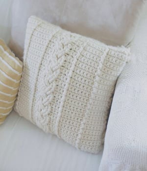 pillow crochet pattern -amorecraftylife.com #crochet #crochetpattern #diy