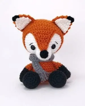 fox crochet pattern - amigurumi crochet pattern - amorecraftylife.com #crochet #crochetpattern #diy #amigurumi