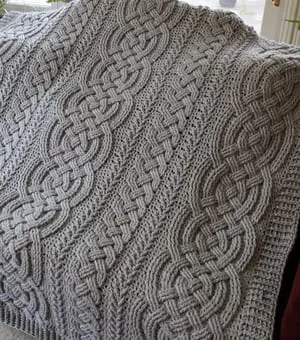 cable blanket crochet pattern - afghan crochet pattern - amorecraftylife.com #crochet #crochetpattern #diy