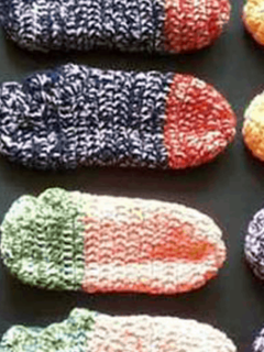 slippers free crochet pattern - pattern pdf - amorecraftylife.com #crochet #crochetpattern #freecrochetpattern