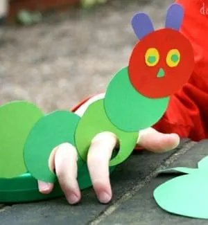 caterpillar Kid Crafts - bug kid craft - insect kid craft amorecraftylife.com #kidscrafts #craftsforkids #preschool