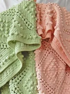 diamond baby blanket crochet pattern - amorecraftylife.com #baby #crochet #crochetpattern #freecrochetpattern