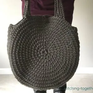 purse crochet pattern - handbag crochet pattern - amorecraftylife.com #bag #crochet #crochetpattern