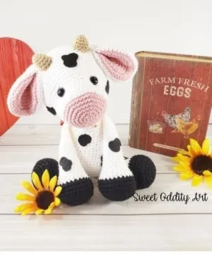 cow crochet pattern- - amigurumi amorecraftylife.com #crochet #crochetpattern #diy