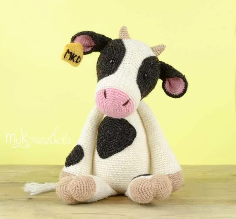 cow crochet pattern- - amigurumi amorecraftylife.com #crochet #crochetpattern #diy