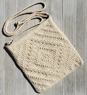 purse crochet pattern - handbag crochet pattern - amorecraftylife.com #bag #crochet #crochetpattern