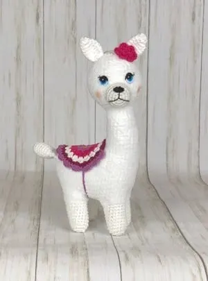 llama crochet patterns- alpaca - amigurumi amorecraftylife.com #crochet #crochetpattern #diy