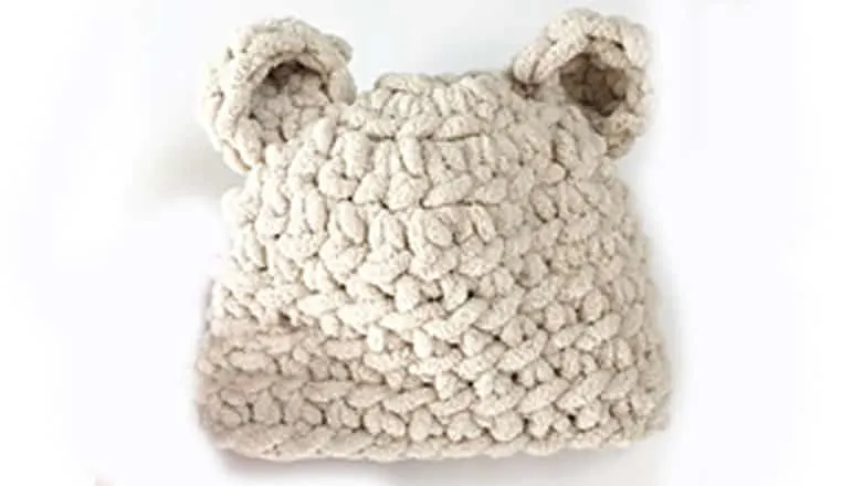 bear baby hat crochet pattern - baby crochet pattern - free crochet pattern - amorecraftylife.com #crochet #crochetpattern #freecrochetpattern #baby