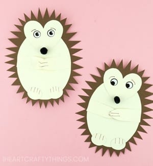 hedgehog Kid Crafts- fall kid craft - amorecraftylife.com #kidscrafts #craftsforkids #preschool