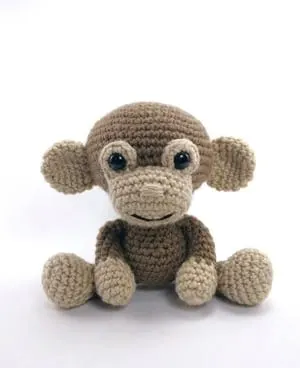 monkey crochet patterns- toy crochet pattern- amigurumi amorecraftylife.com #crochet #crochetpattern #diy