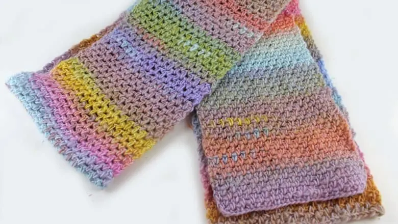 unicorn dreams scarf crochet pattern - moss stitch tutorial - amorecraftylife.com #baby #crochet #crochetpattern #freecrochetpattern