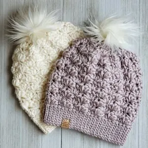 bulky hat crochet patterns- winter hat crochet pattern- amorecraftylife.com #crochet #crochetpattern #diy