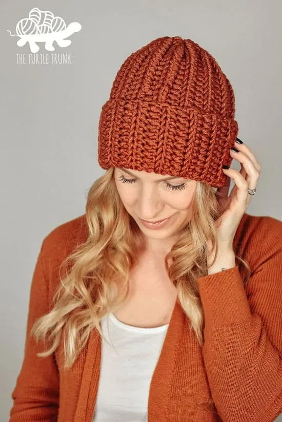 easy breezy bulky hat crochet patterns- winter hat crochet pattern- amorecraftylife.com #crochet #crochetpattern #diy
