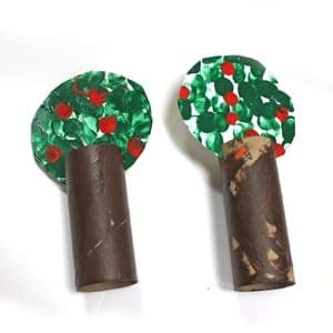 fingerprint apple tree kid crafts- fall kid craft - autumn kid craft - amorecraftylife.com #kidscrafts #craftsforkids #preschool #fall