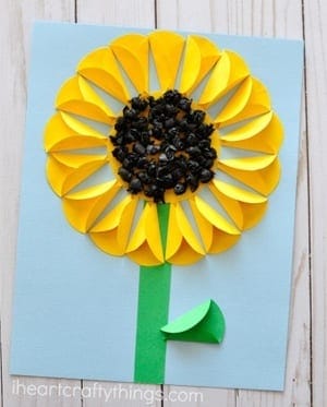 sunflower kid craft - amorecraftylife.com #kidscrafts #craftsforkids #preschool