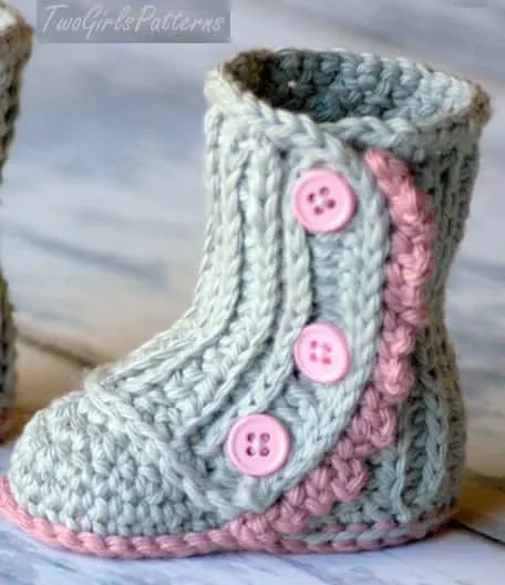 baby boots crochet patterns - baby shoes crochet pattern- baby booties- amorecraftylife.com #crochet #crochetpattern #diy #baby #babycrochet