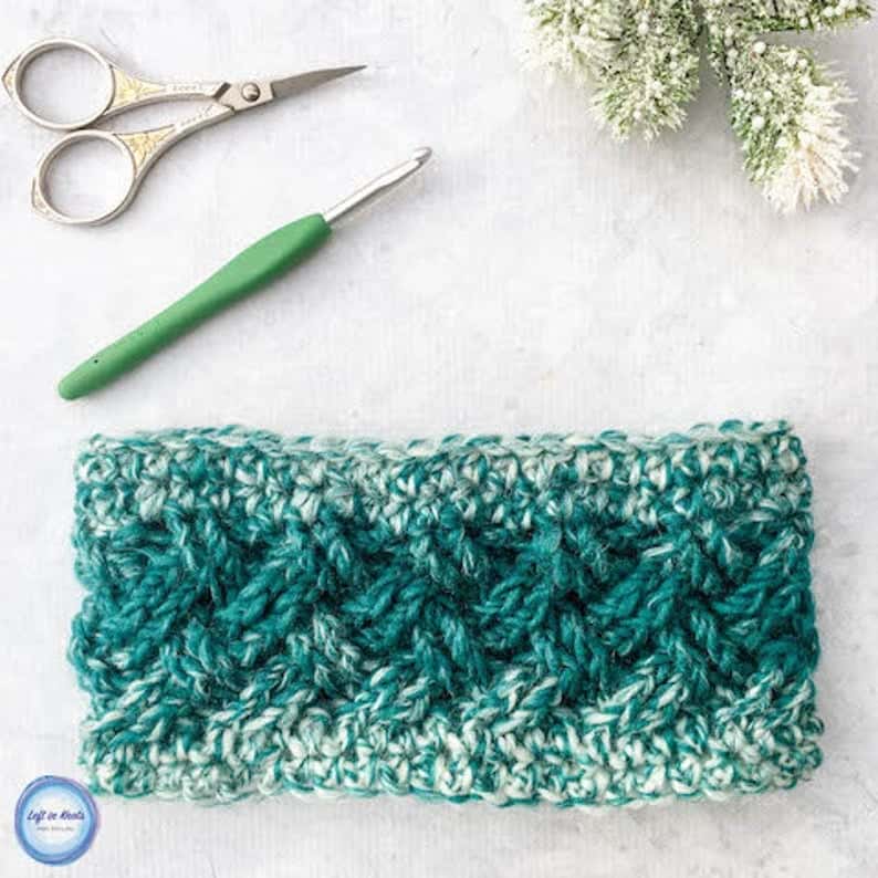 headband crochet pattern- ear warmer crochet pattern pdf - amorecraftylife.com #crochet #crochetpattern