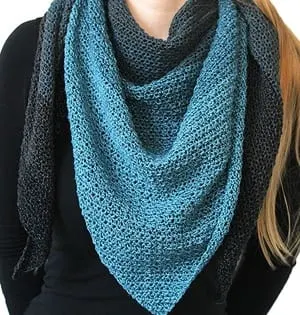 free crochet triangular shawl pattern- scarf crochet pattern -crochet pray shawl pattern pdf -wrap - paid and free pattern -amorecraftylife.com #crochet #crochetpattern