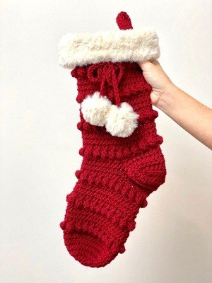 crochet Christmas stocking patterns - winter - home decor- amorecraftylife.com #crochet #crochetpattern #diy #christmas