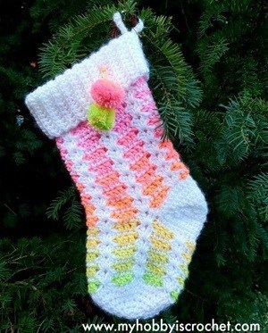 crochet Christmas patterns - winter - home decor- amorecraftylife.com #crochet #freecrochetpattern #crochetpattern #diy #christmas