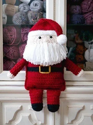 crochet Christmas patterns - winter - home decor- amorecraftylife.com #crochet #crochetpattern #diy #christmas