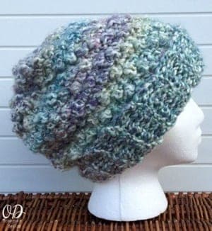 free bulky crochet hat patterns - winter hat - beanie crochet pattern - amorecraftylife.com #hat #crochet #crochetpattern