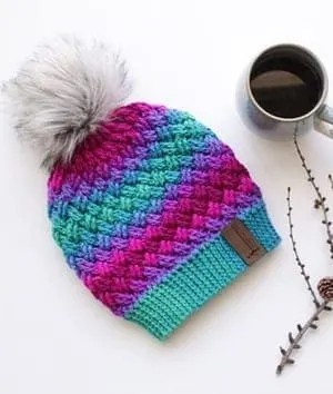 crochet hat pattern - winter hat - beanie crochet pattern - amorecraftylife.com #hat #crochet #crochetpattern