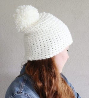 free bulky crochet hat patterns - winter hat - beanie crochet pattern - amorecraftylife.com #hat #crochet #crochetpattern