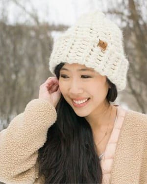 free bulky crochet hat patterns - winter hat - beanie crochet pattern - amorecraftylife.com #hat #crochet #crochetpattern