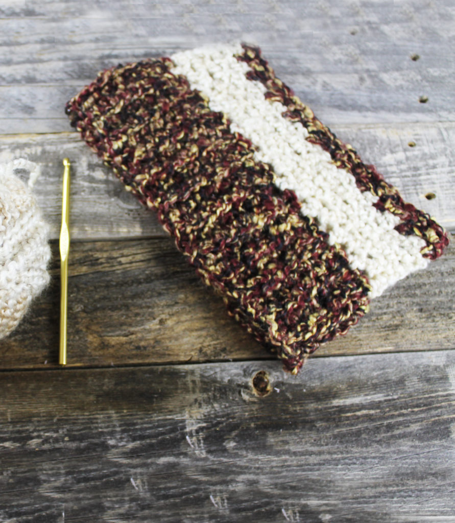 Textured Crochet Ear Warmer Pattern -crochet headband pattern- pdf - amorecraftylife.com #crochet #crochetpattern #freecrochetpattern
