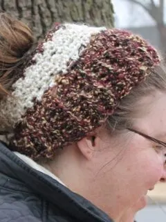 Textured Crochet Ear Warmer Pattern -crochet headband pattern- pdf - amorecraftylife.com #crochet #crochetpattern #freecrochetpattern