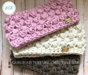 headband crochet pattern- ear warmer crochet pattern pdf - amorecraftylife.com #crochet #crochetpattern