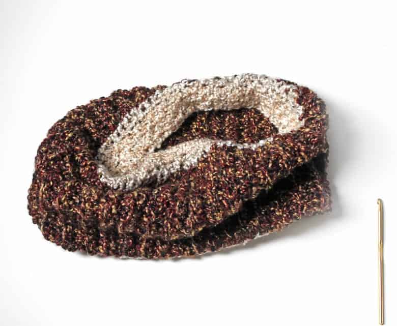 Textured Crochet Ear Warmer Pattern -crochet headband pattern- pdf - amorecraftylife.com #crochet #crochetpattern #freecrochetpattern