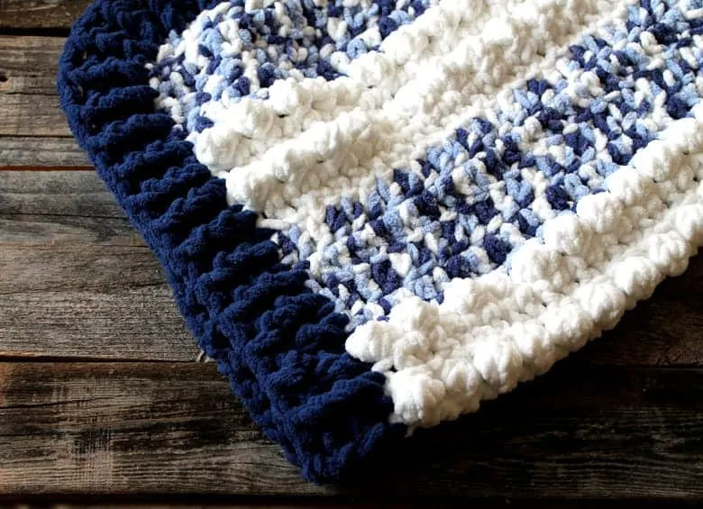 free blue dreams baby blanket crochet pattern - amorecraftylife.com - boy blanket #baby #crochet #crochetpattern #freecrochetpattern
